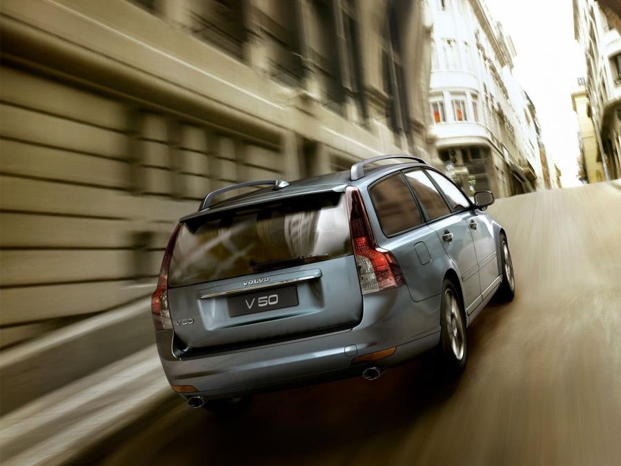  Volvo V50 T5 2007 года  (фото 14 из 47)
